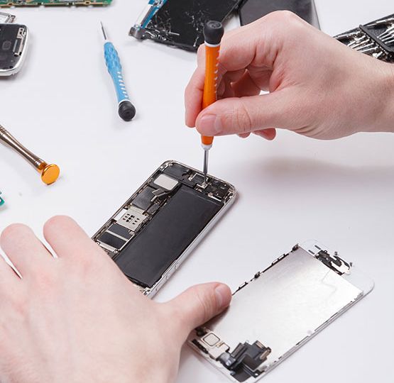 Phone Screen Repair NYC Quick and Reliable Phone Screen Repair Affordable service using the best quality parts. Call for free quote. 