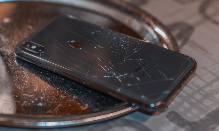 Cracked iPhone X Back Glass Replacement ? We Can Help You ! Estimate Time 1 Hrs ! With Laser Machine OEM Part Used ! Best iPhone Back Glass Repair Store NYC